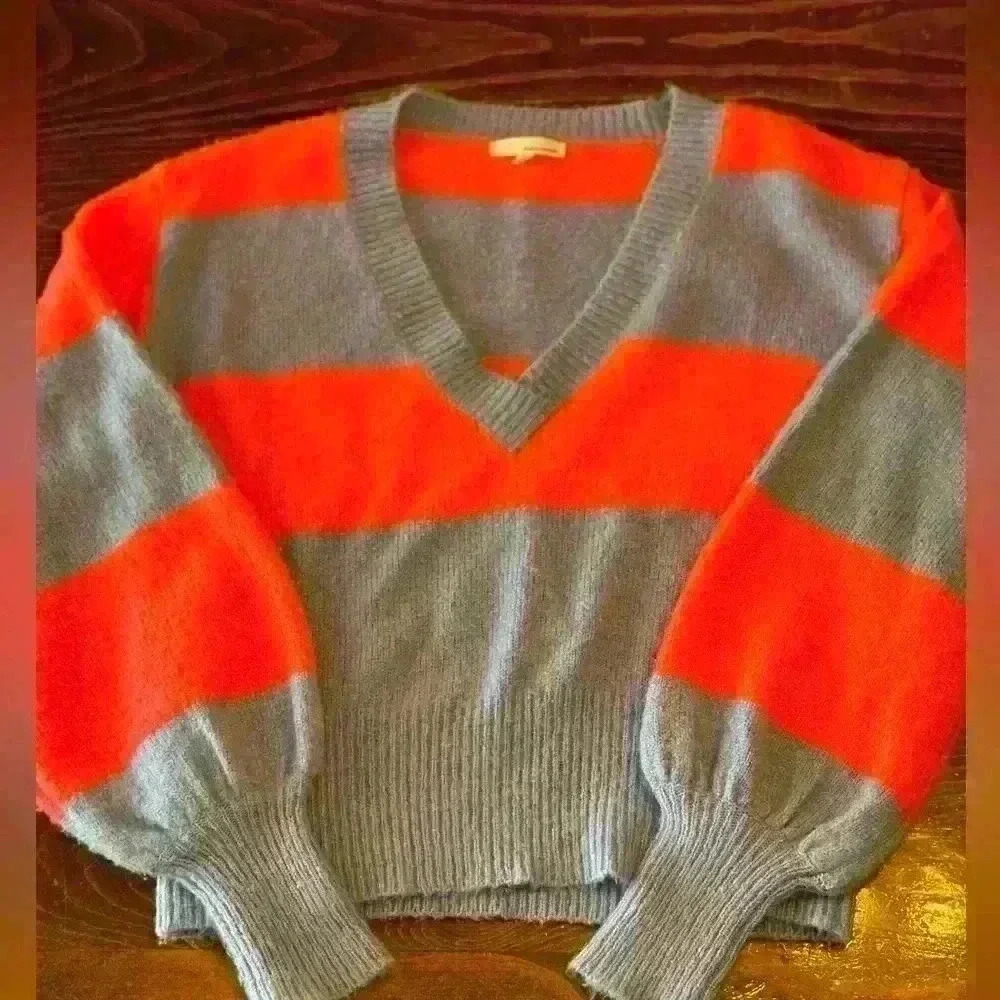 June And Hudson Womens V-Neck Sweater Blue Color Pink Block Long Sleeve Bishop M